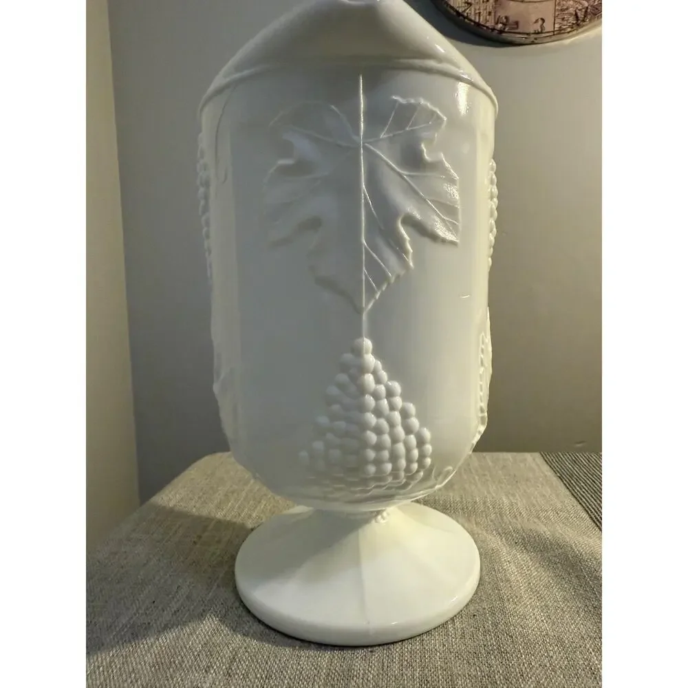 🍇 Vintage Indiana Colony Harvest Milk Glass Pitcher | White Grape & Vine | 10”